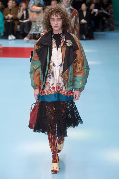 Look 55
